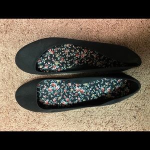 Black flats